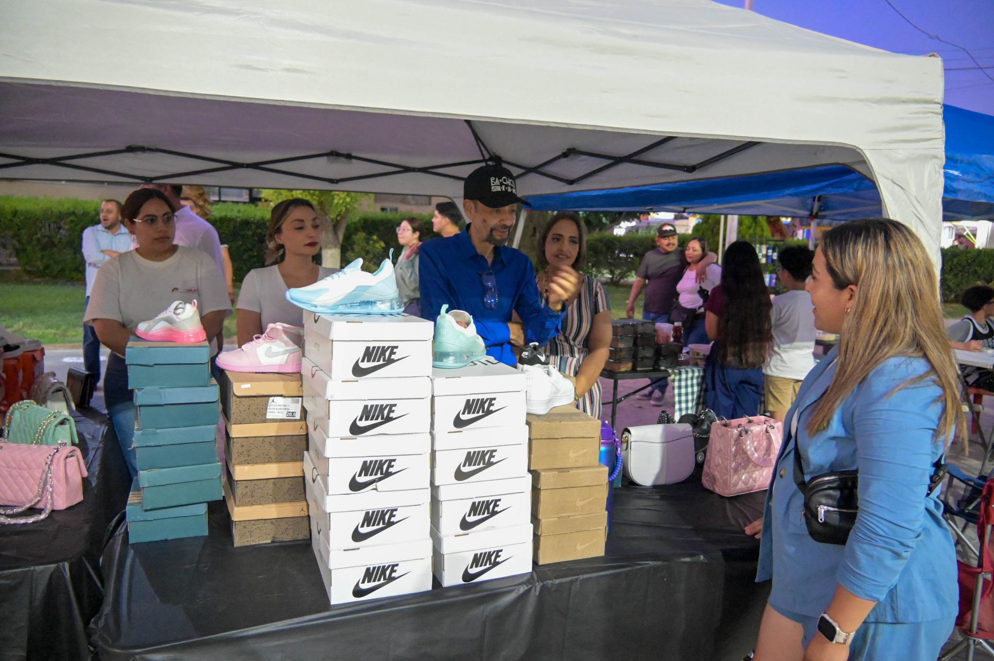 basar de la mujer 11-07-25-15