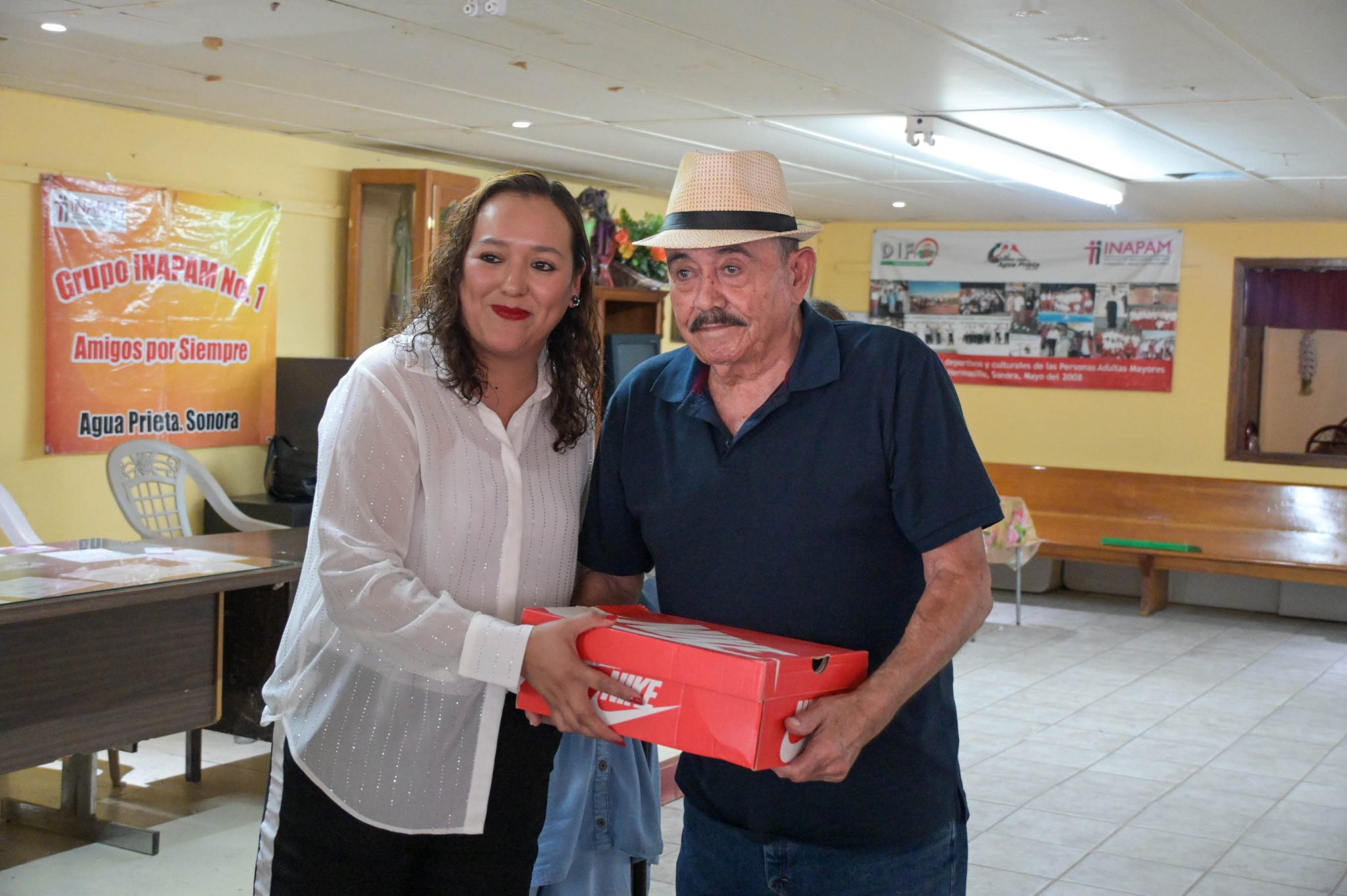entrega de tenis inapam-13