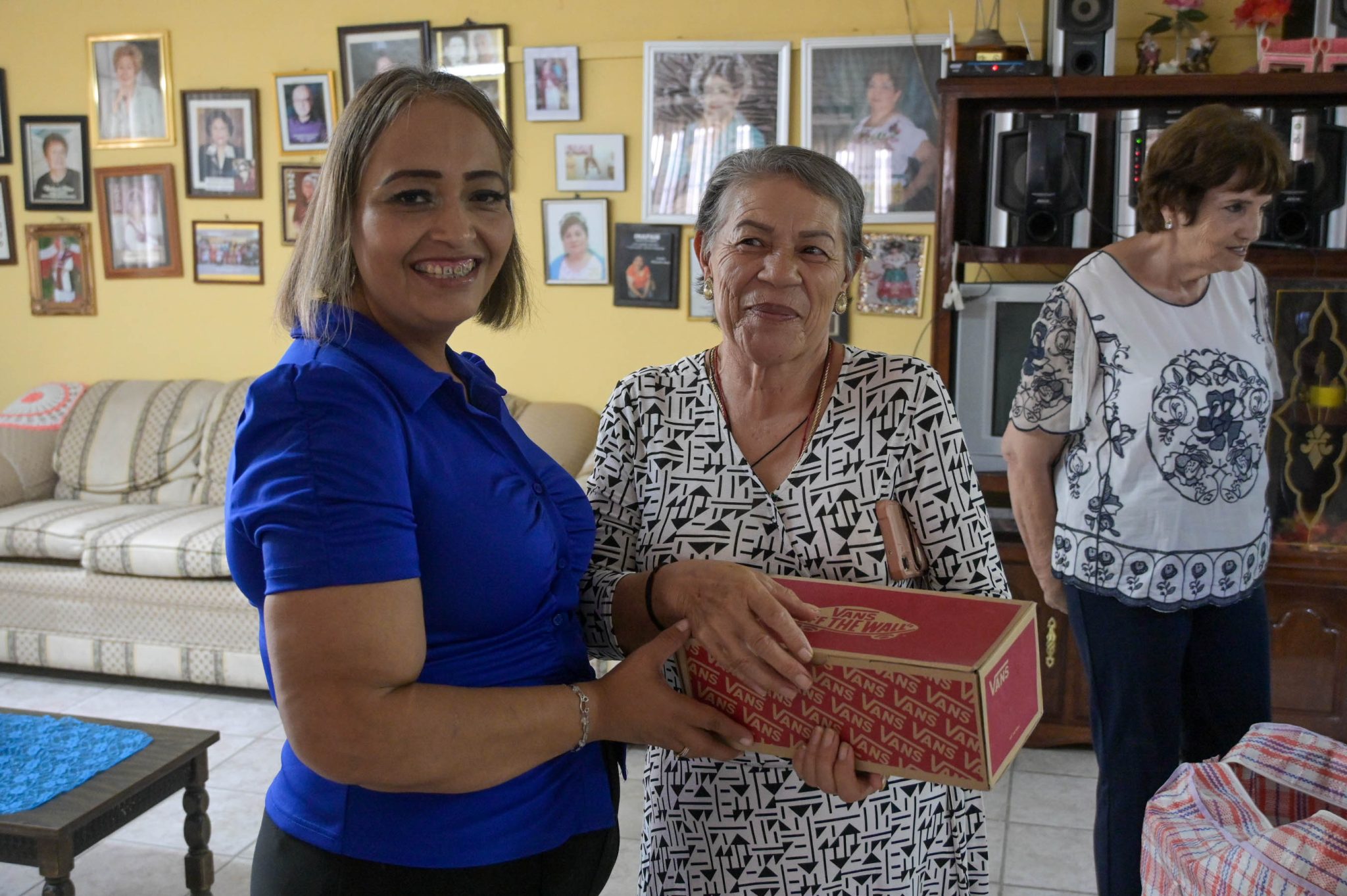 entrega de tenis inapam-36