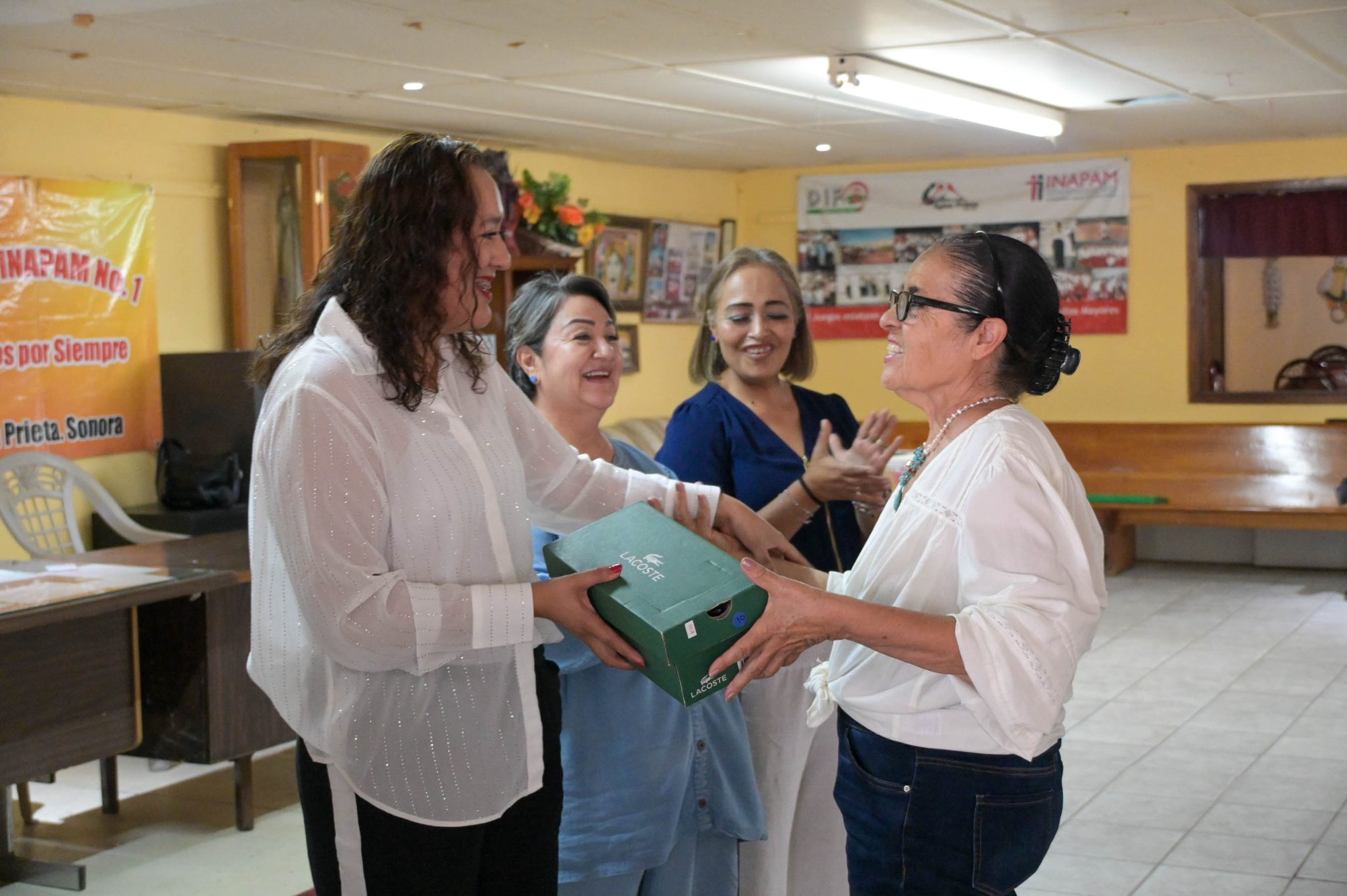 entrega de tenis inapam-6